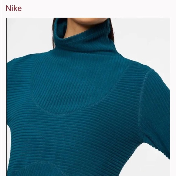 NWT Nike Pro Hyperwarm Velour Turtleneck Size - Medium - Picture 3 of 11